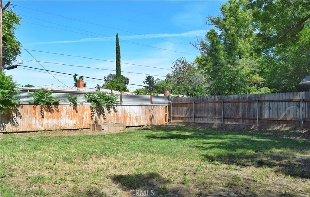 Photo of 1555 Hawthorne AVE, Chico, CA 95926 (MLS # SN26104535)