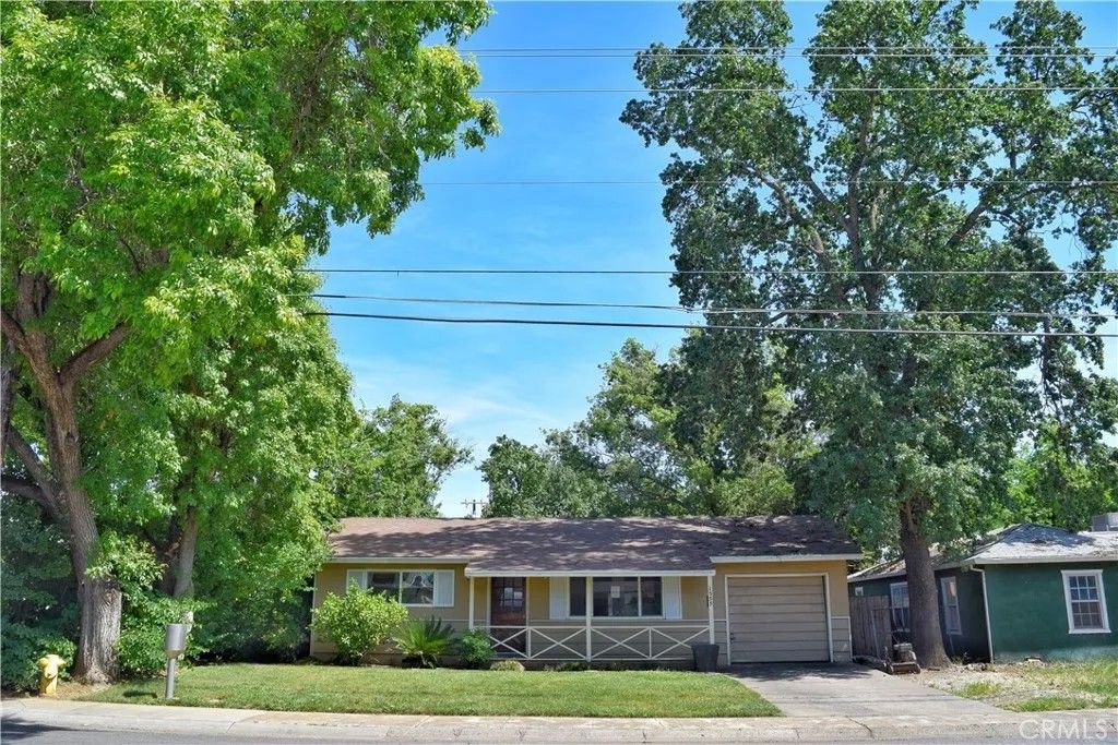 Photo of 1555 Hawthorne AVE, Chico, CA 95926 (MLS # SN26104535)