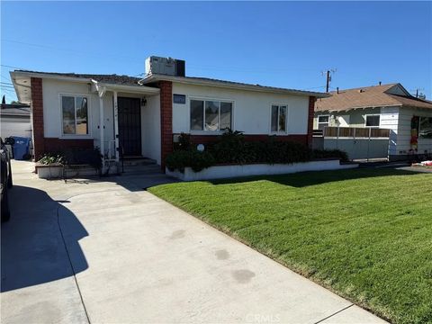 Photo of 10716 Rose Hedge Drive, Whittier, CA 90606 (MLS # PW25265581)