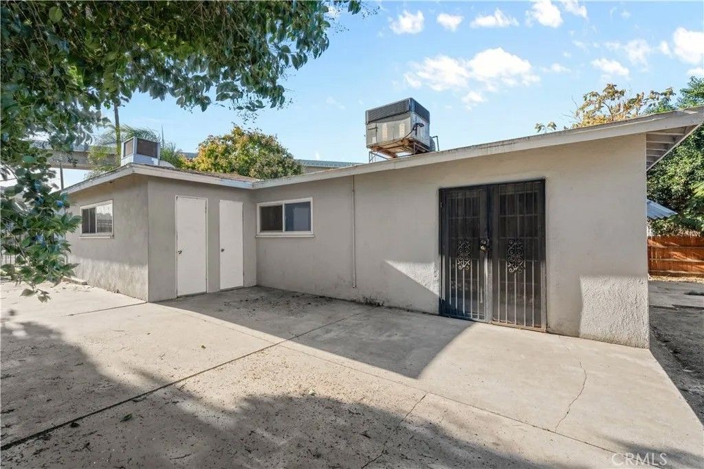 Photo of 2135 Down St, Riverside, CA 92507 (MLS # IG25279052)