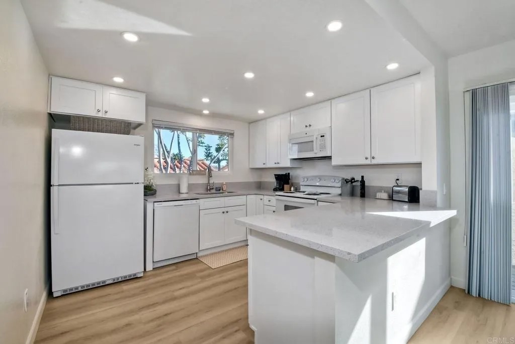 6675 Paseo Del Norte B