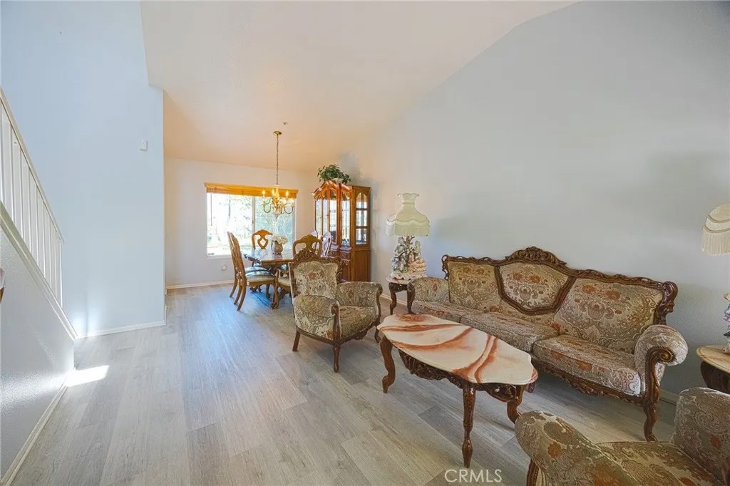11954 Edgecliff