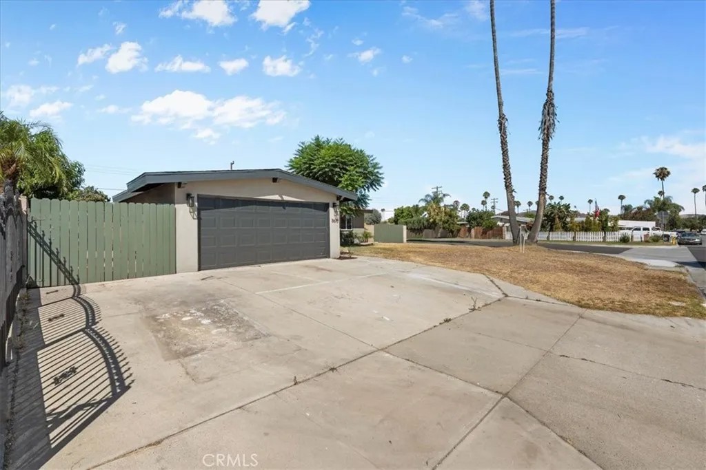 3670 Briarvale