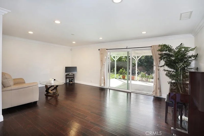 6062 Glenwood