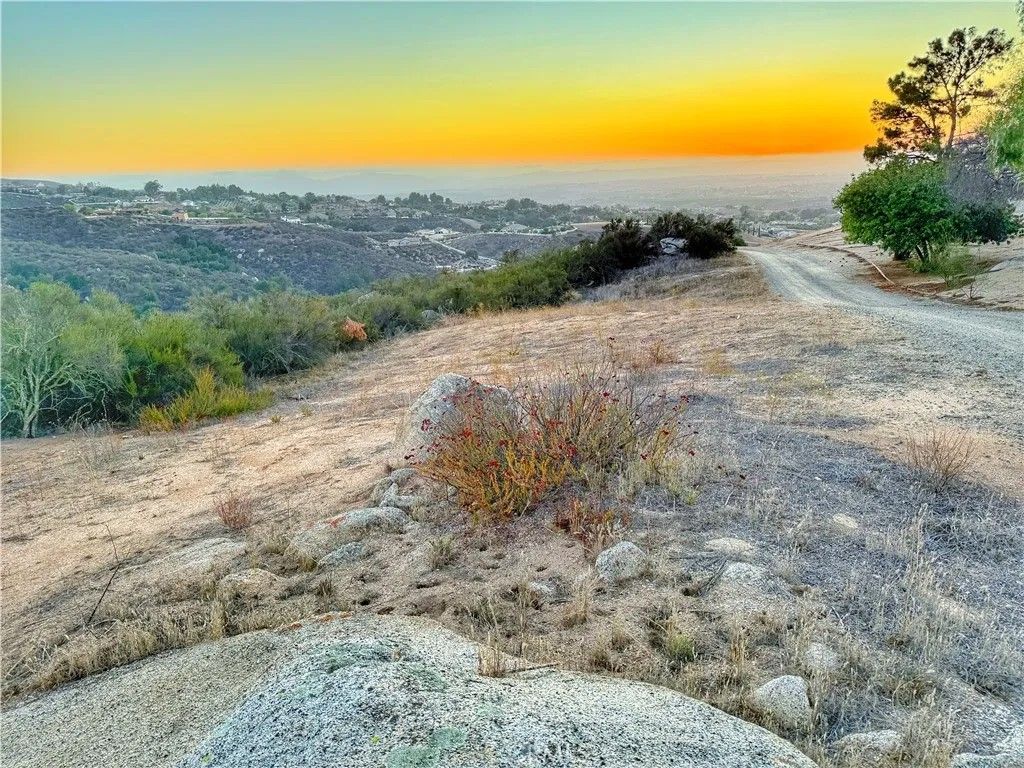 Photo of 0 Calle Azure, Temecula, CA 92592 (MLS # ND25234882)