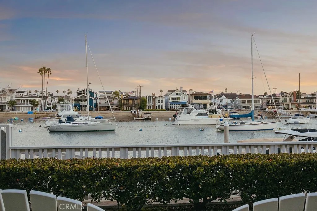 994 Bayside Cove 611