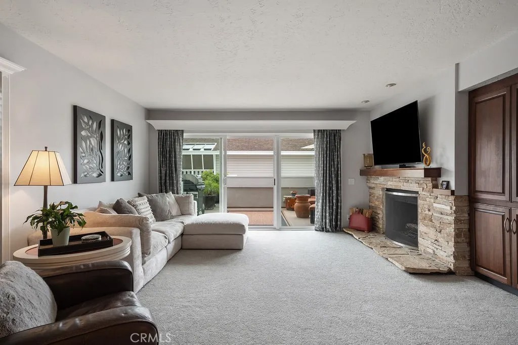994 Bayside Cove 611
