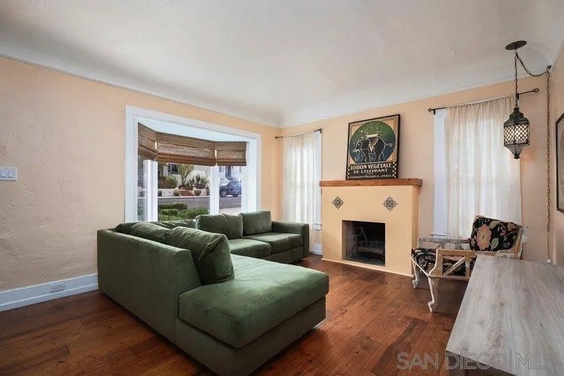 3568 Villa Terrace