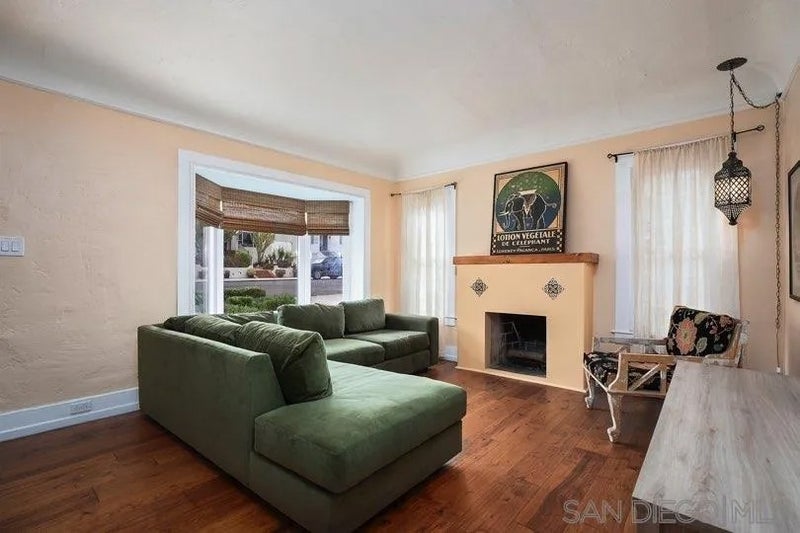 3568 Villa Terrace