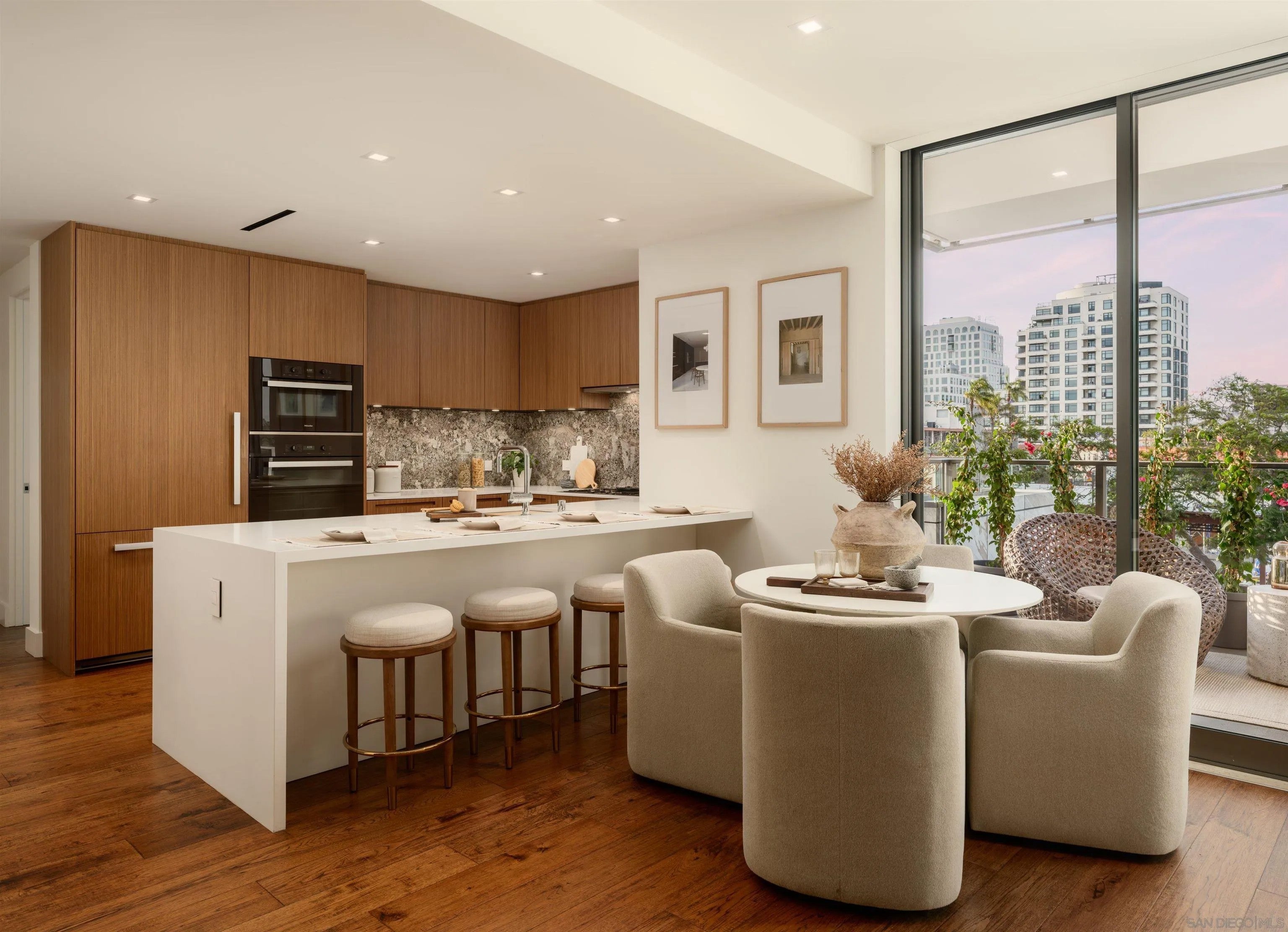 2855 5th Ave 302