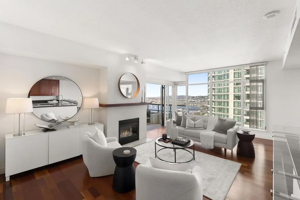 1199 Pacific Hwy 2501