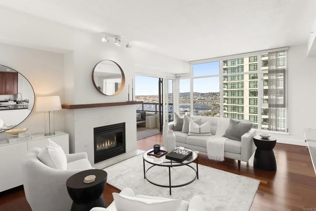 1199 Pacific Hwy 2501