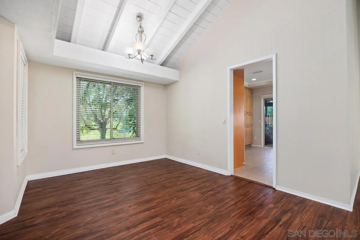 17604 Camino Ancho