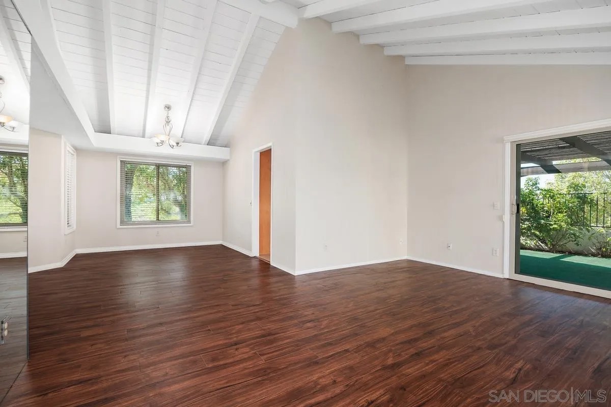 17604 Camino Ancho