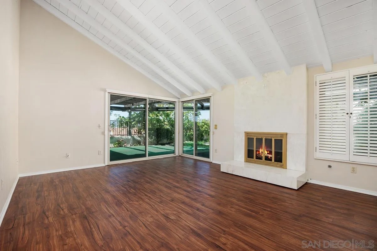 17604 Camino Ancho
