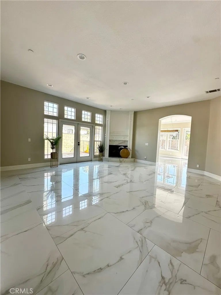 4644 Prospect