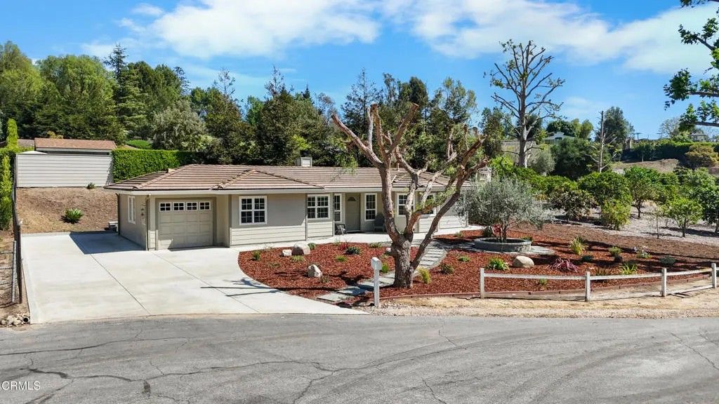 Photo of 239 Ramona Place, Camarillo, CA 93010 (MLS # V1-35782)