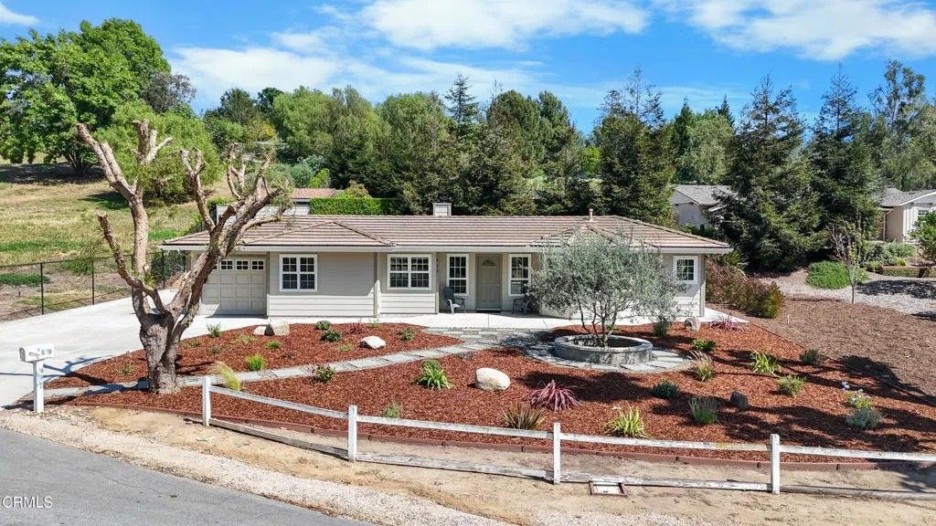 Photo of 239 Ramona Place, Camarillo, CA 93010 (MLS # V1-35782)