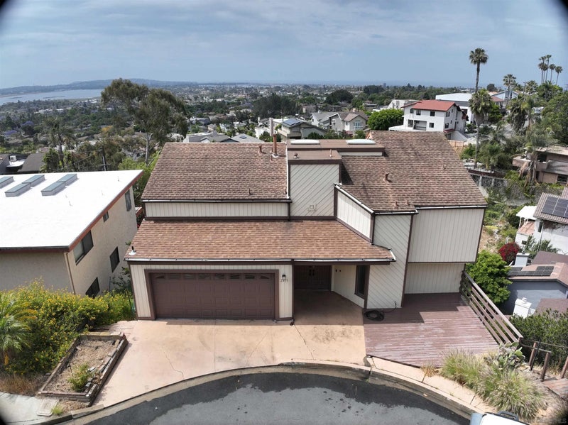 2415 La France St.