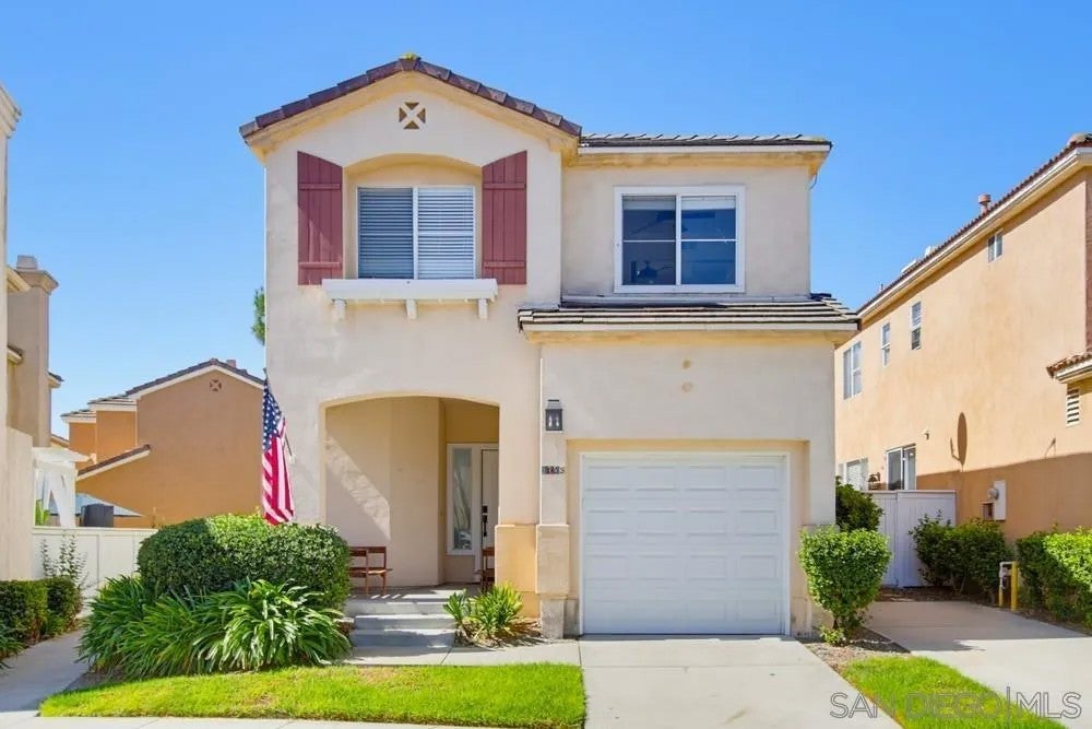 1228 La Vida Ct