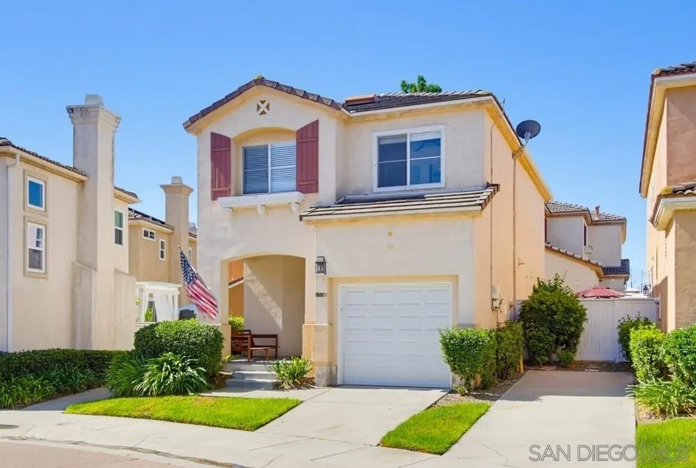 1228 La Vida Ct