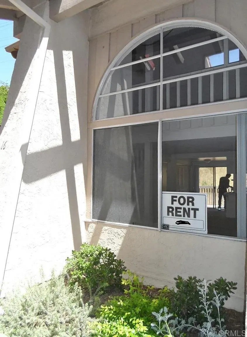Photo of 2352 Altisma Way #16, Carlsbad, CA 92009 (MLS # NDP2608908)