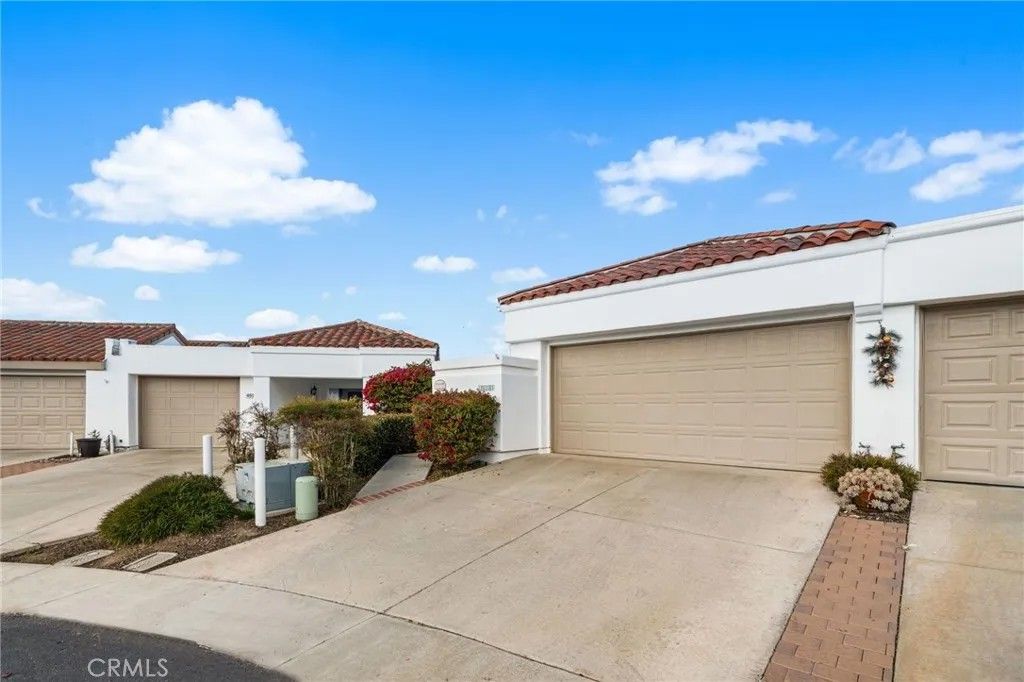 Photo of 4655 Barcelona Way, Oceanside, CA 92056 (MLS # OC25270461)