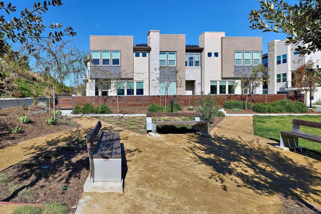 Photo of 10992 Lotta Ct, San Diego, CA 92126 (MLS # 2600615)