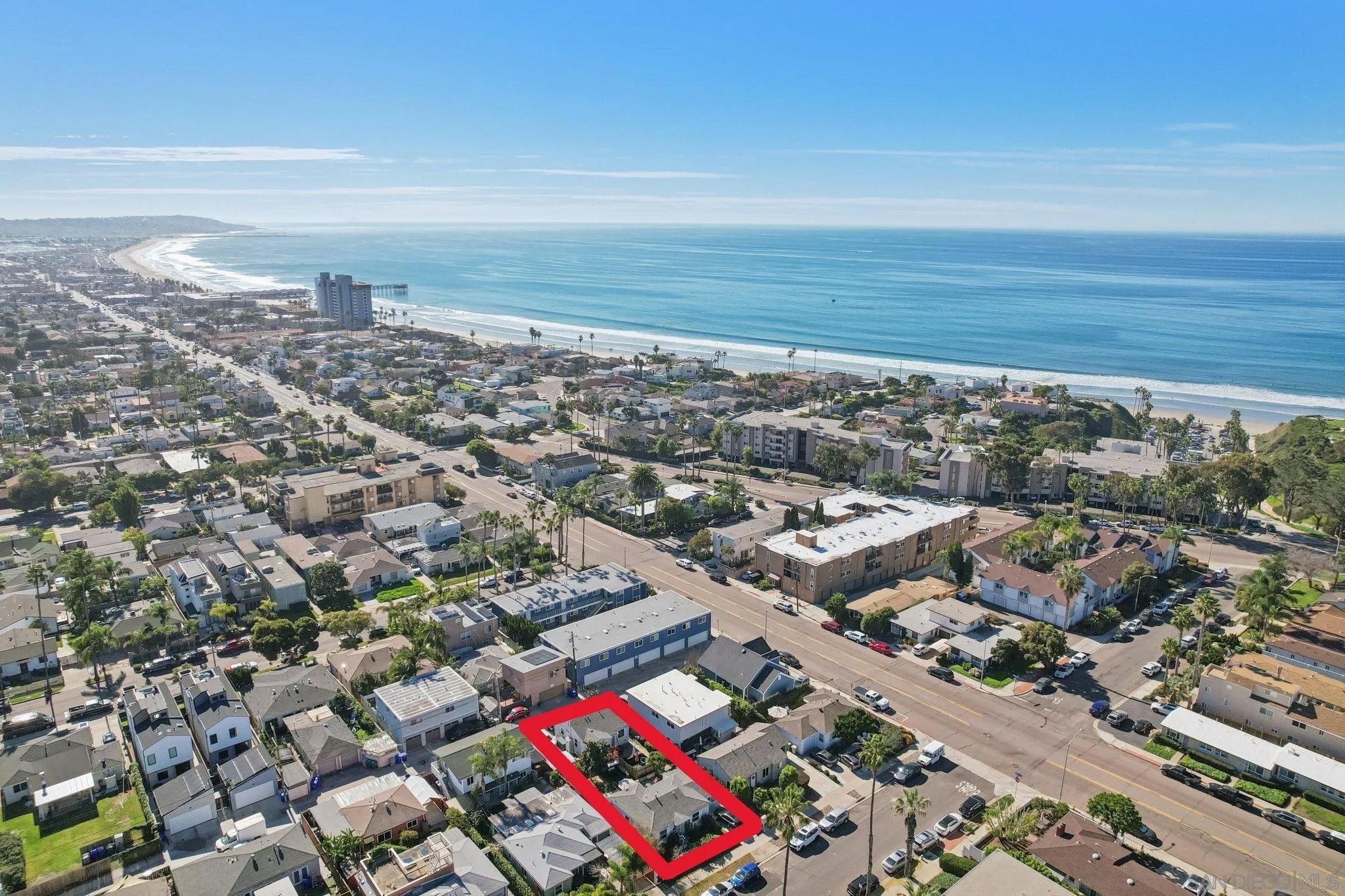 819-21 Tourmaline St