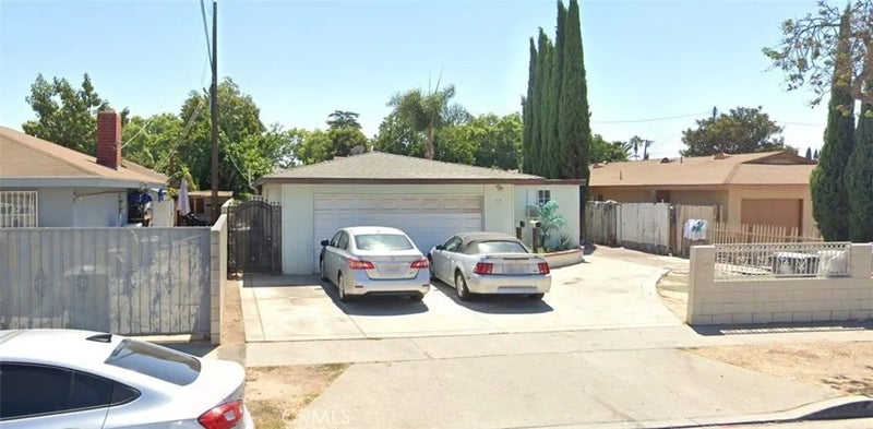 3510-& 3512 W Pine Street