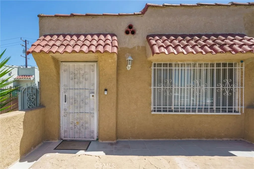 346 W School Street