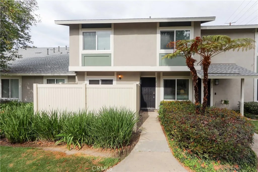 2713 W Northwood
