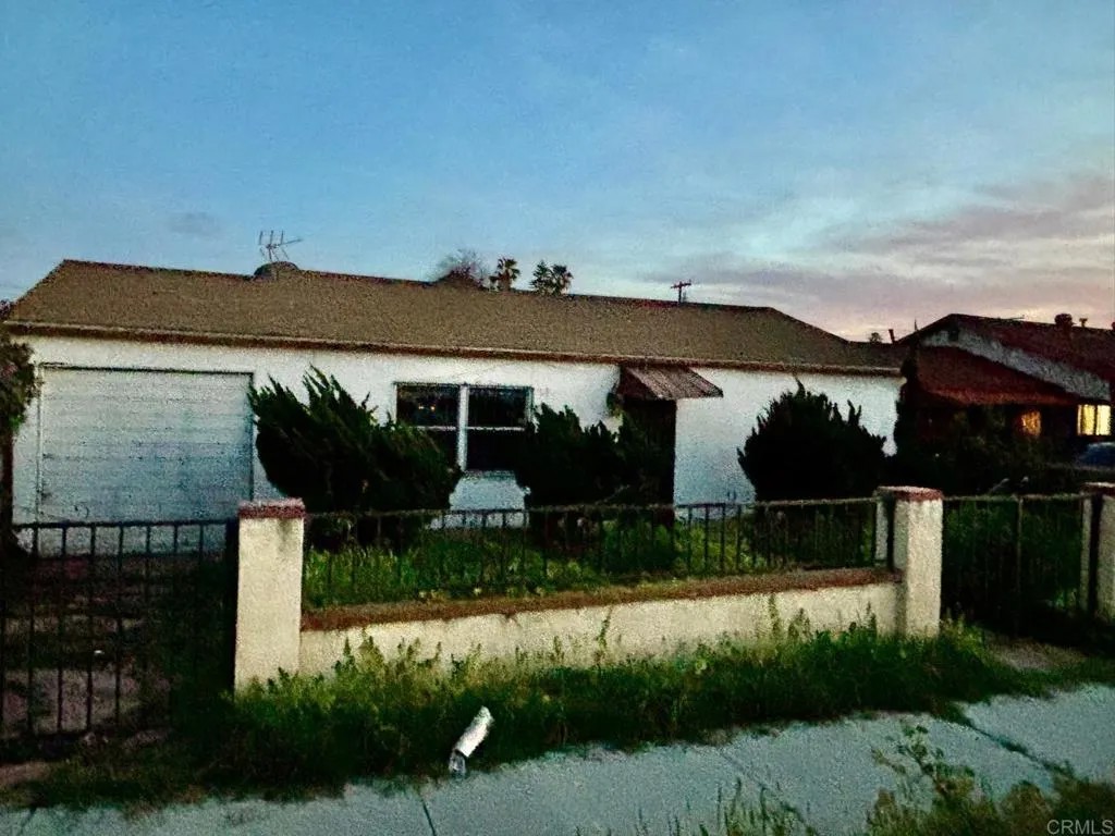 572 Vance St.