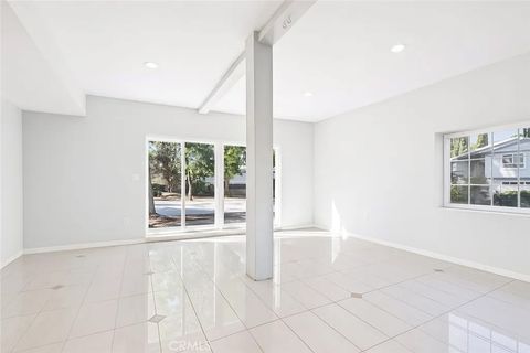 Photo of 12426 Henzie Place, Granada Hills, CA 91344 (MLS # SR25246854) Photo of 12426 Henzie Place, Granada Hills, CA 91344 (MLS # SR25246854)