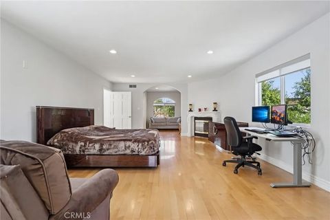 Tiny photo for 12426 Henzie Place, Granada Hills, CA 91344 (MLS # SR25246854)