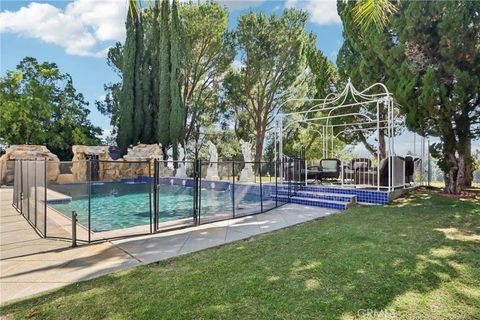 Tiny photo for 12426 Henzie Place, Granada Hills, CA 91344 (MLS # SR25246854)