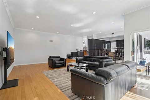 Tiny photo for 12426 Henzie Place, Granada Hills, CA 91344 (MLS # SR25246854)