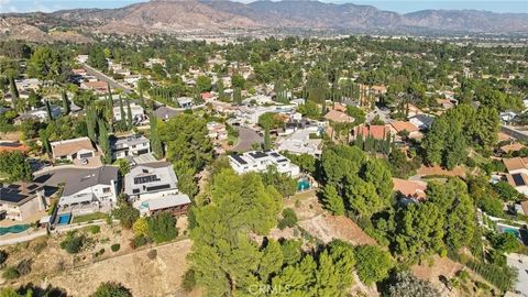 Tiny photo for 12426 Henzie Place, Granada Hills, CA 91344 (MLS # SR25246854)