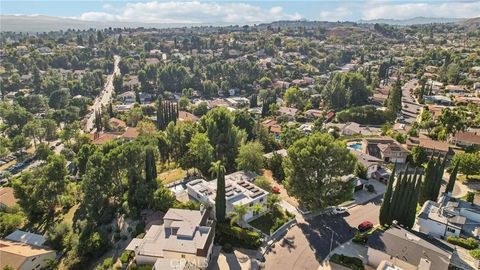 Tiny photo for 12426 Henzie Place, Granada Hills, CA 91344 (MLS # SR25246854)