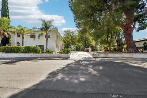 Tiny photo for 12426 Henzie Place, Granada Hills, CA 91344 (MLS # SR25246854)