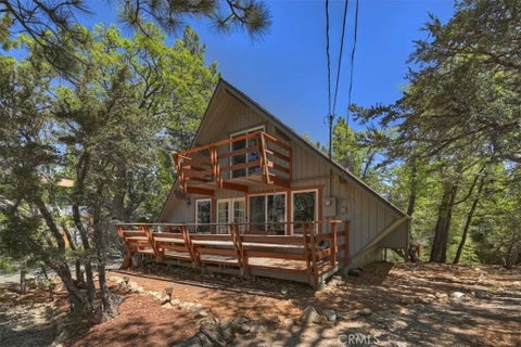 Photo of 1710 Canyon Crest, Big Bear Lake, CA 92315 (MLS # IG26154644)