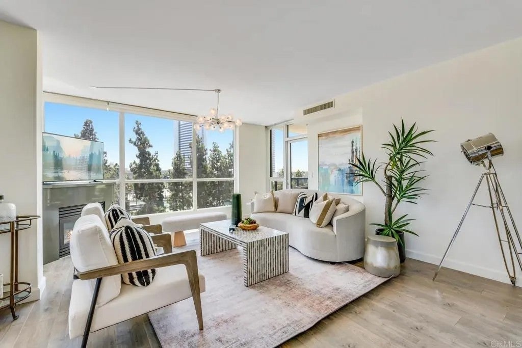 510 1st Ave 402