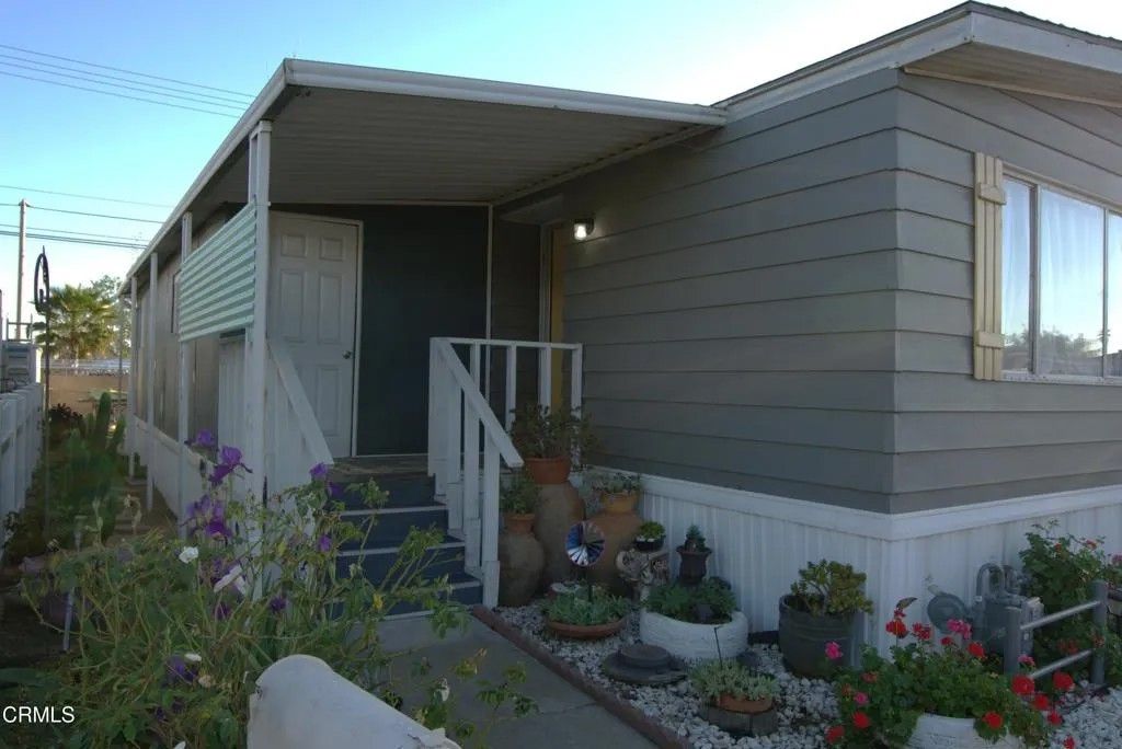 Photo of 280 Columbia Pl #48, Oxnard, CA 93033 (MLS # V1-35325)
