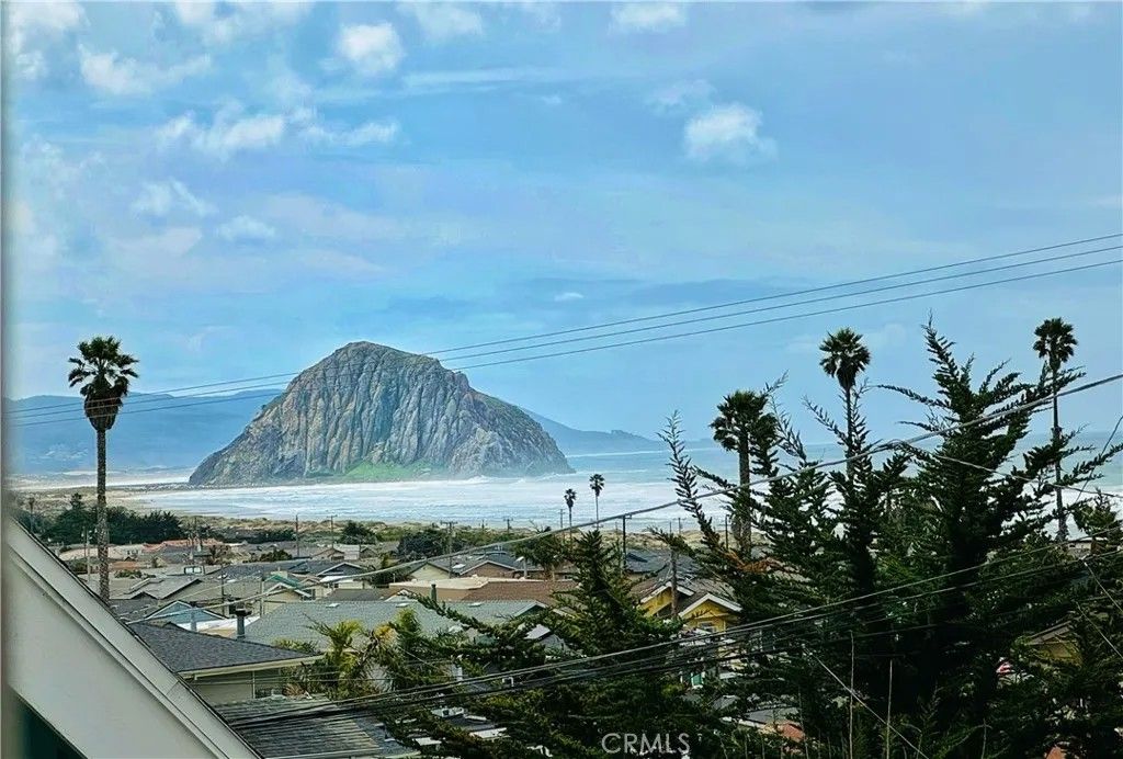 Photo of 530 Zanzibar St, Morro Bay, CA 93442 (MLS # NS26055630)