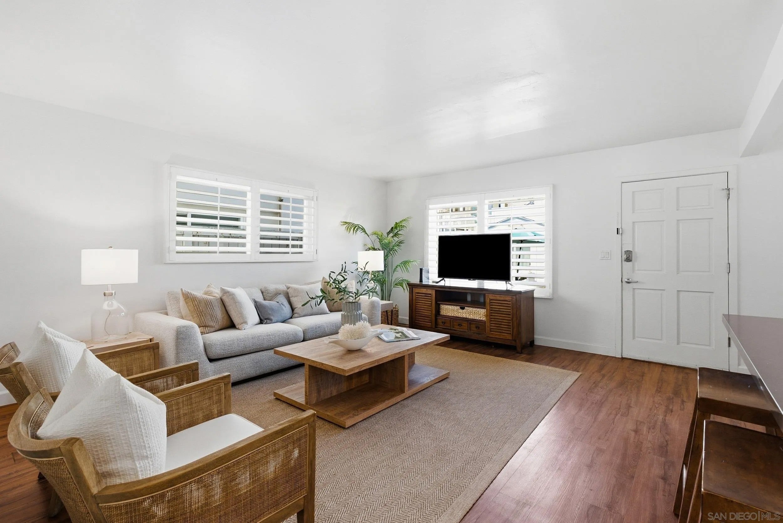 723-725 Balboa