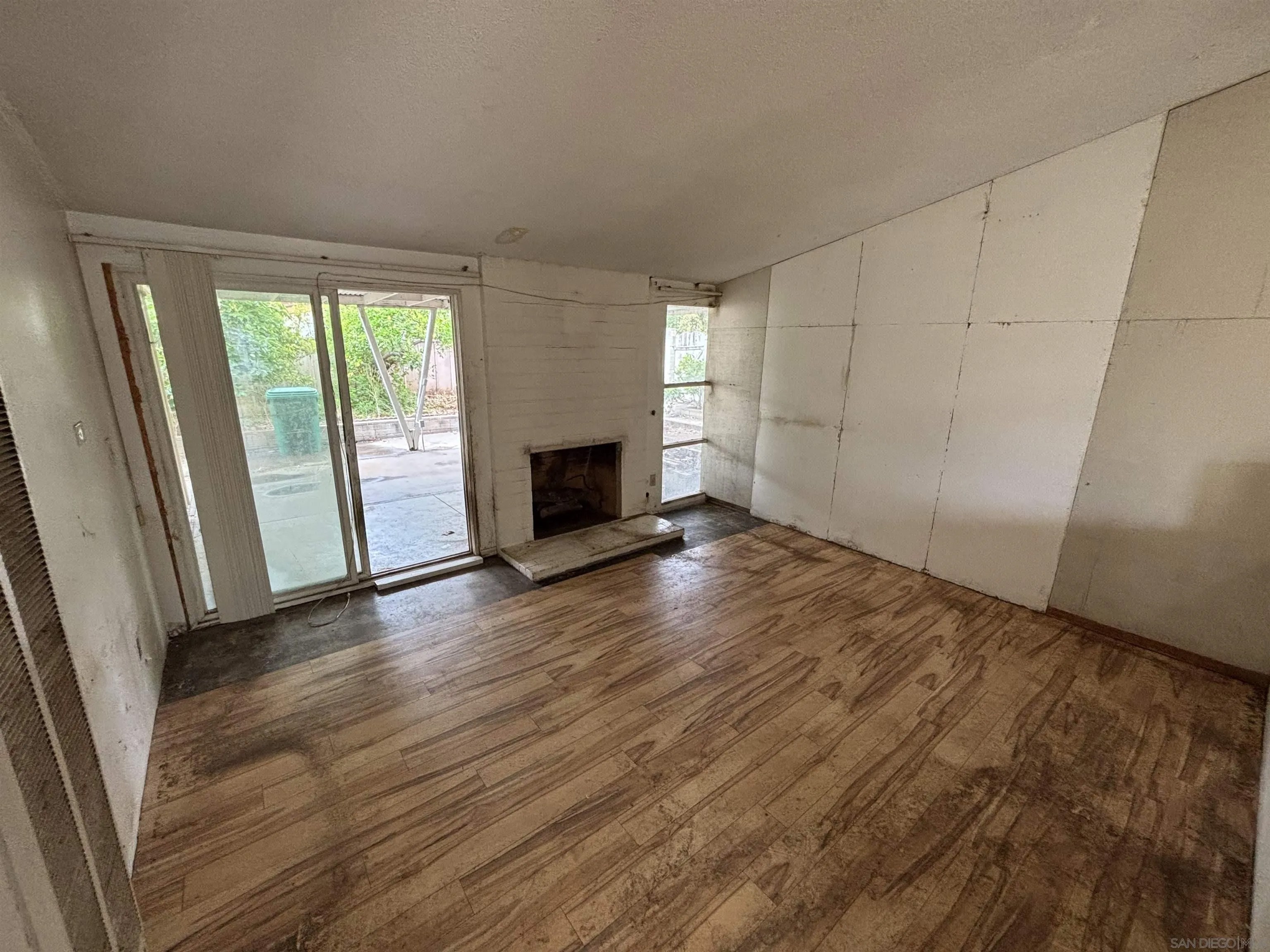2828 Mission Village Dr