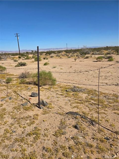 Tiny photo for 60033 Sespe St, Landers, CA 92285 (MLS # CV25253033)