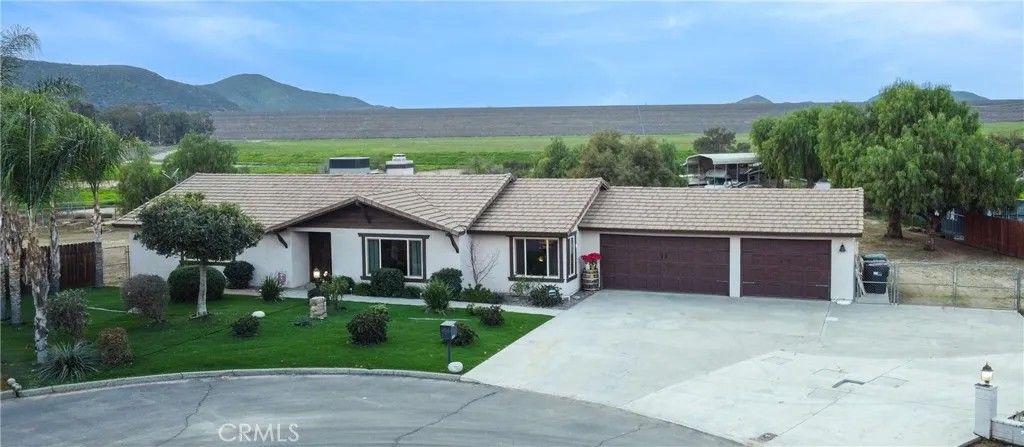 Photo of 30225 Amber Lane, Hemet, CA 92543 (MLS # SW26016902)