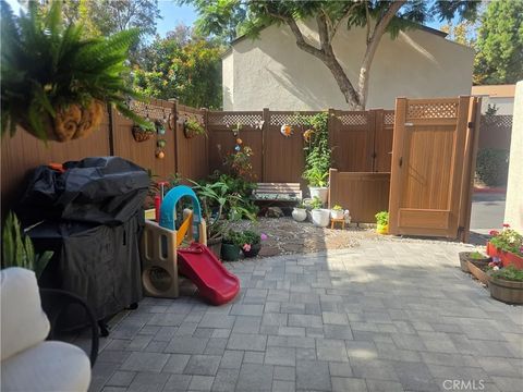 Tiny photo for 1124 Okapi Ln, Ventura, CA 93003 (MLS # OC25251929)
