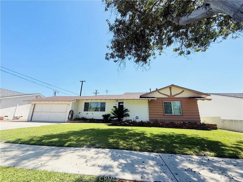 2618 W Stonybrook Drive
